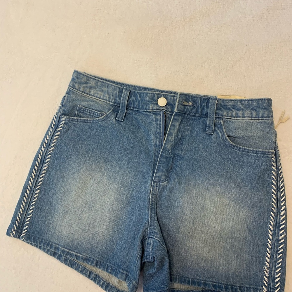High Rise Midi Shorts - Picture 2 of 8